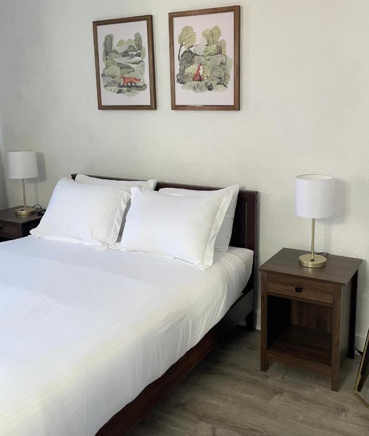 Hunter Arms Hotel Сент-Клауд Екстер'єр фото