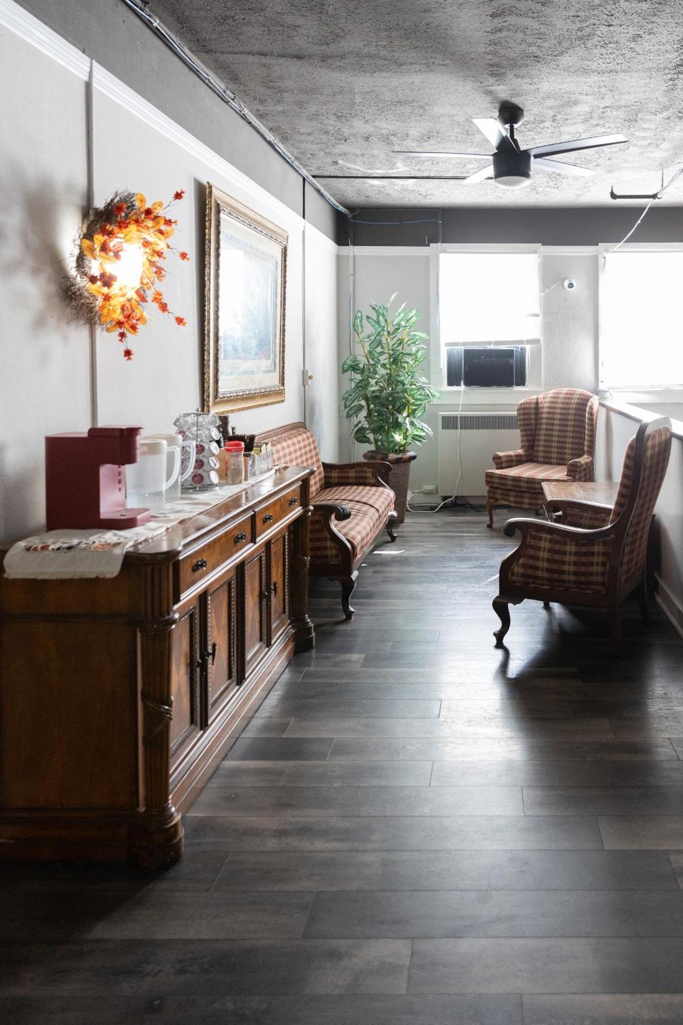 Hunter Arms Hotel Сент-Клауд Екстер'єр фото